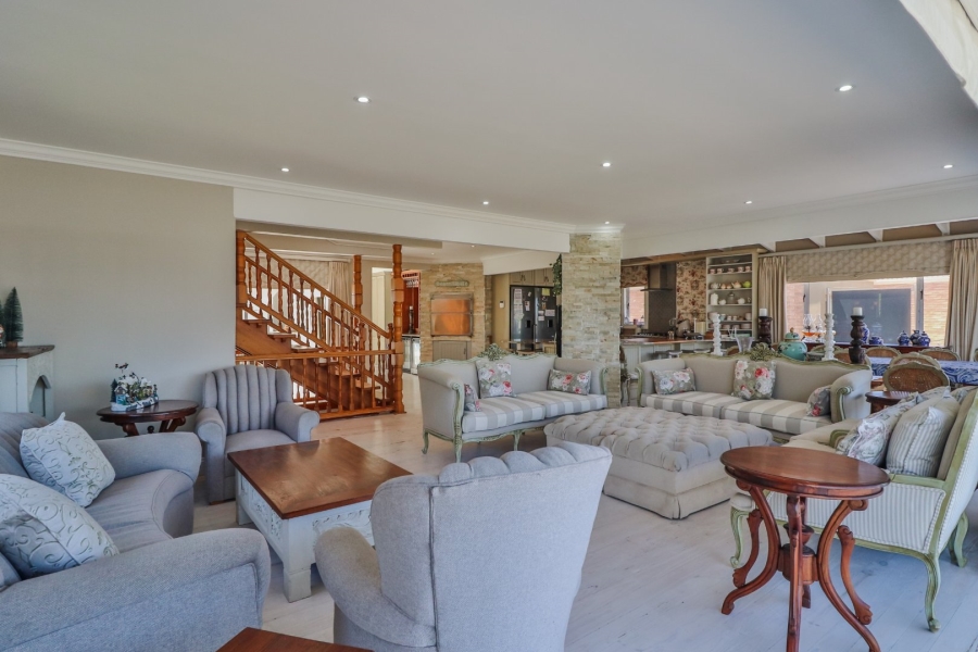 7 Bedroom Property for Sale in Pienaarstrand Western Cape